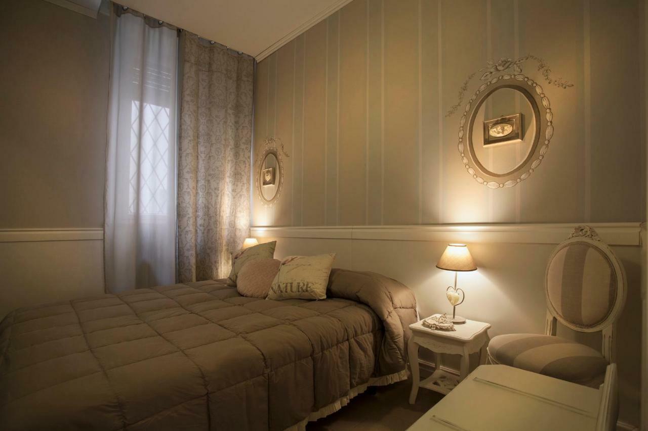 Casa Di Charme "Rosa-Rosae" Apartment Verona Bagian luar foto