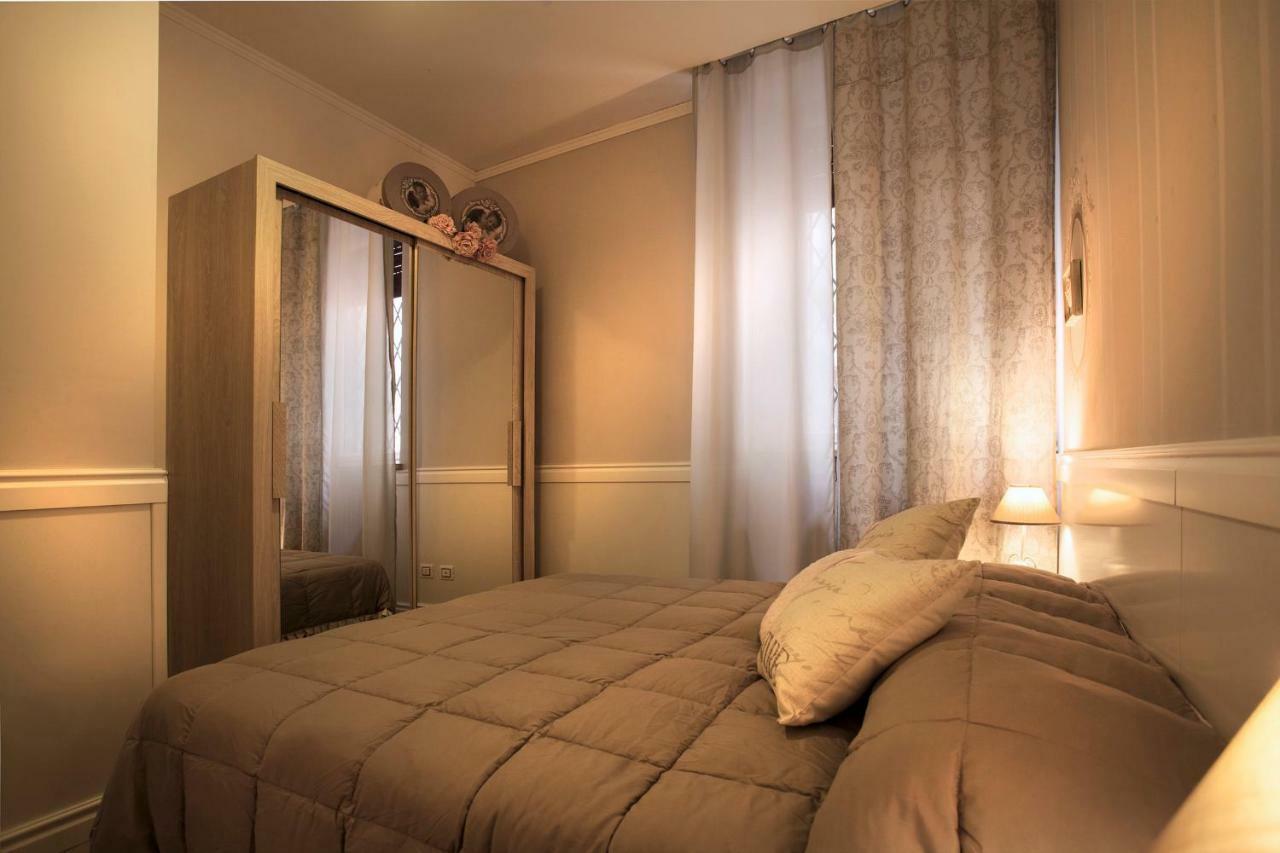 Casa Di Charme "Rosa-Rosae" Apartment Verona Bagian luar foto